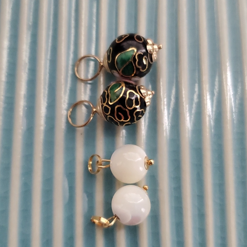 14k Gold hoop earring bobbles